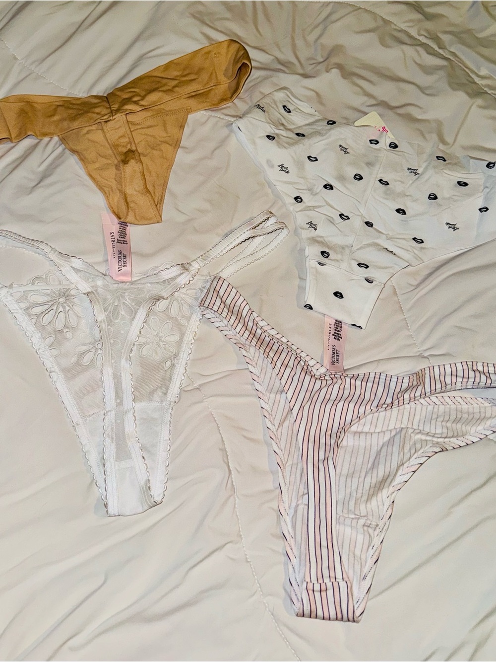 NWT Victoria Secret -3 Pack Women's Lace/Cotton Thong Set & 1 Satin Hiphugger